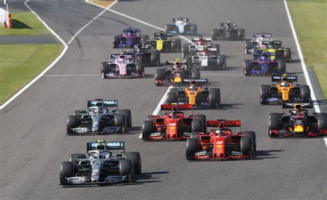 De Grand Prix van Japan 2019; Een onvergetelijke race die het Formule 1-kampioenschap op zijn kop zette en Max Verstappen een historische overwinning bezorgde.